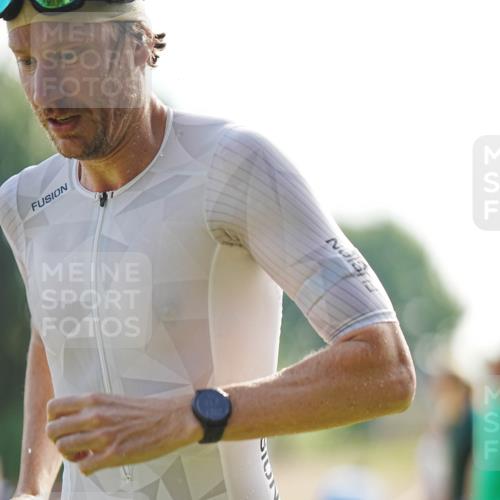 21.06.2026 - 29. Vierlanden-Triathlon LAZAROV Photography http://msf.ph/oto/9856736 21.06.2026 08:49:39 Schwimmen 187 meine-sportfotos.de