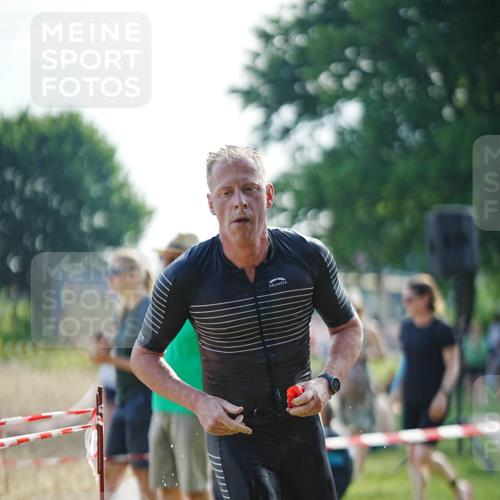 21.06.2026 - 29. Vierlanden-Triathlon LAZAROV Photography http://msf.ph/oto/9856737 21.06.2026 08:49:49 Schwimmen 153 meine-sportfotos.de