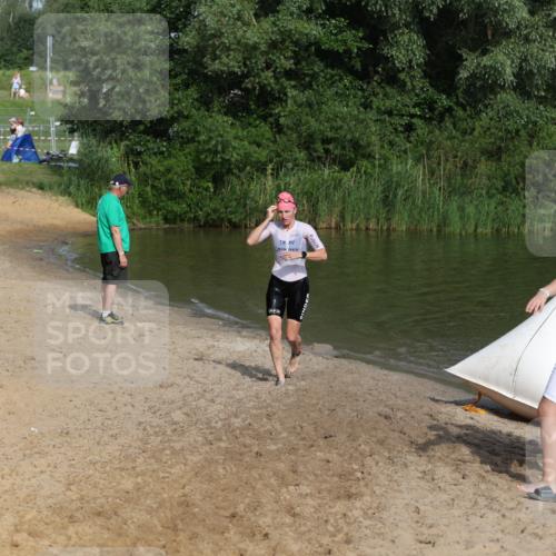 21.06.2026 - 29. Vierlanden-Triathlon Andreas Tolksdorf http://msf.ph/oto/9856747 21.06.2026 08:58:44 Schwimmen 275 meine-sportfotos.de