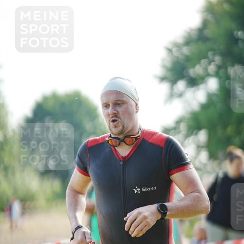 21.06.2026 - 29. Vierlanden-Triathlon LAZAROV Photography http://msf.ph/oto/9856752 21.06.2026 08:50:06 Schwimmen 48 meine-sportfotos.de