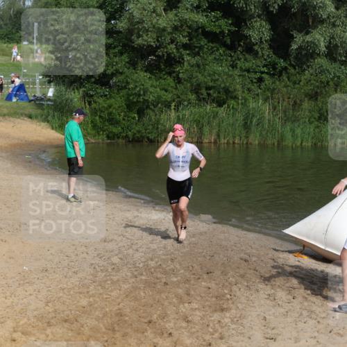 21.06.2026 - 29. Vierlanden-Triathlon Andreas Tolksdorf http://msf.ph/oto/9856762 21.06.2026 08:58:44 Schwimmen 275 meine-sportfotos.de