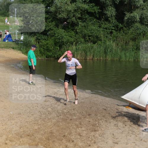 21.06.2026 - 29. Vierlanden-Triathlon Andreas Tolksdorf http://msf.ph/oto/9856794 21.06.2026 08:58:44 Schwimmen 275 meine-sportfotos.de