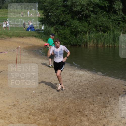 21.06.2026 - 29. Vierlanden-Triathlon Andreas Tolksdorf http://msf.ph/oto/9856816 21.06.2026 08:58:45 Schwimmen 229, 275 meine-sportfotos.de
