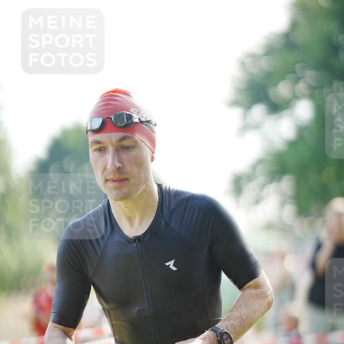 21.06.2026 - 29. Vierlanden-Triathlon LAZAROV Photography http://msf.ph/oto/9856840 21.06.2026 08:51:01 Schwimmen 100, 179, 1353 meine-sportfotos.de