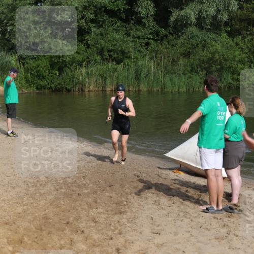 21.06.2026 - 29. Vierlanden-Triathlon Andreas Tolksdorf http://msf.ph/oto/9856842 21.06.2026 08:58:54 Schwimmen 229 meine-sportfotos.de