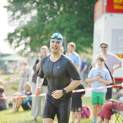 21.06.2026 - 29. Vierlanden-Triathlon LAZAROV Photography http://msf.ph/oto/9856847 21.06.2026 08:51:11 Schwimmen 71 meine-sportfotos.de