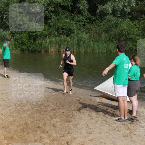 21.06.2026 - 29. Vierlanden-Triathlon Andreas Tolksdorf http://msf.ph/oto/9856848 21.06.2026 08:58:54 Schwimmen 229 meine-sportfotos.de