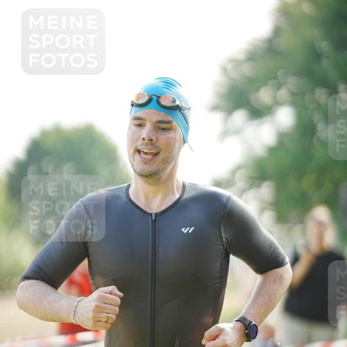 21.06.2026 - 29. Vierlanden-Triathlon LAZAROV Photography http://msf.ph/oto/9856857 21.06.2026 08:51:12 Schwimmen 71 meine-sportfotos.de