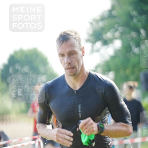 21.06.2026 - 29. Vierlanden-Triathlon LAZAROV Photography http://msf.ph/oto/9856887 21.06.2026 08:52:06 Schwimmen 151 meine-sportfotos.de