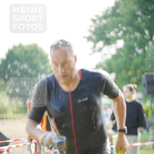 21.06.2026 - 29. Vierlanden-Triathlon LAZAROV Photography http://msf.ph/oto/9856890 21.06.2026 08:52:15 Schwimmen 5 meine-sportfotos.de