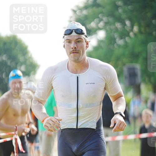 21.06.2026 - 29. Vierlanden-Triathlon LAZAROV Photography http://msf.ph/oto/9856897 21.06.2026 08:52:19 Schwimmen 5, 58, 171 meine-sportfotos.de