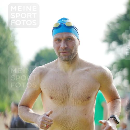 21.06.2026 - 29. Vierlanden-Triathlon LAZAROV Photography http://msf.ph/oto/9856905 21.06.2026 08:52:21 Schwimmen 5, 58, 171 meine-sportfotos.de