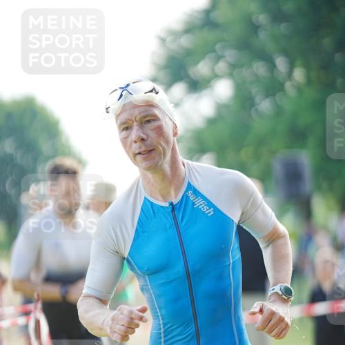 21.06.2026 - 29. Vierlanden-Triathlon LAZAROV Photography http://msf.ph/oto/9856910 21.06.2026 08:52:29 Schwimmen 33, 171, 181 meine-sportfotos.de