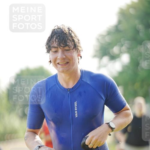 21.06.2026 - 29. Vierlanden-Triathlon LAZAROV Photography http://msf.ph/oto/9856941 21.06.2026 08:52:52 Schwimmen 22, 98, 195 meine-sportfotos.de