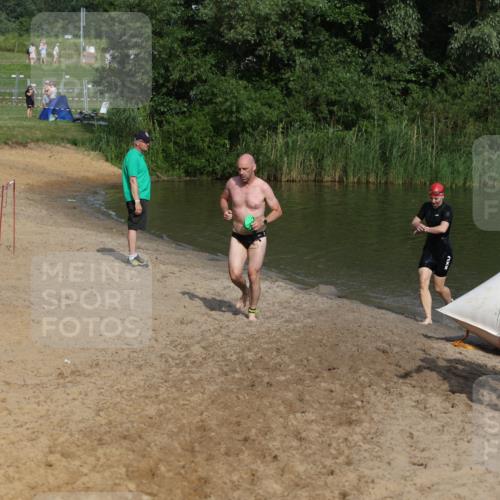 21.06.2026 - 29. Vierlanden-Triathlon Andreas Tolksdorf http://msf.ph/oto/9856959 21.06.2026 08:59:08 Schwimmen 168, 242 meine-sportfotos.de