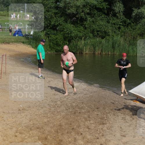21.06.2026 - 29. Vierlanden-Triathlon Andreas Tolksdorf http://msf.ph/oto/9856981 21.06.2026 08:59:08 Schwimmen 168, 242 meine-sportfotos.de