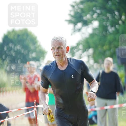 21.06.2026 - 29. Vierlanden-Triathlon LAZAROV Photography http://msf.ph/oto/9856985 21.06.2026 08:53:53 Schwimmen 124 meine-sportfotos.de