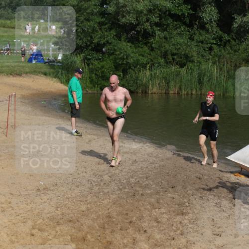 21.06.2026 - 29. Vierlanden-Triathlon Andreas Tolksdorf http://msf.ph/oto/9857001 21.06.2026 08:59:08 Schwimmen 168, 242 meine-sportfotos.de