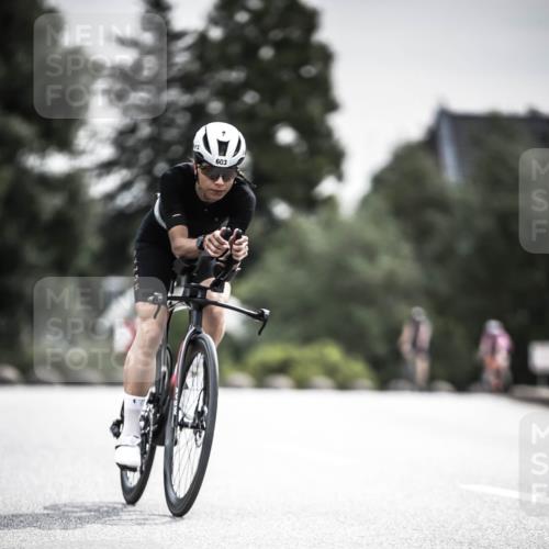 21.06.2026 - 29. Vierlanden-Triathlon H.Heesch http://msf.ph/oto/9857031 21.06.2026 10:29:08 Radfahren 16, 244, 247, 494, 603 meine-sportfotos.de