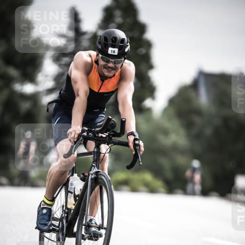 21.06.2026 - 29. Vierlanden-Triathlon H.Heesch http://msf.ph/oto/9857100 21.06.2026 10:29:12 Radfahren 16, 244, 247, 482, 566, 603 meine-sportfotos.de