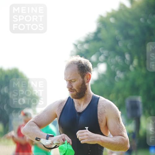21.06.2026 - 29. Vierlanden-Triathlon LAZAROV Photography http://msf.ph/oto/9857124 21.06.2026 08:59:59 Schwimmen 114 meine-sportfotos.de