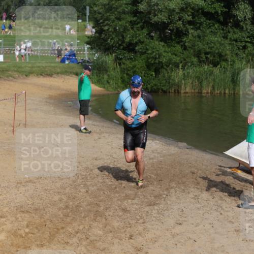 21.06.2026 - 29. Vierlanden-Triathlon Andreas Tolksdorf http://msf.ph/oto/9857130 21.06.2026 09:00:38 Schwimmen 172, 183, 240 meine-sportfotos.de