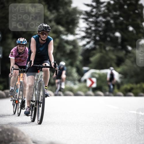 21.06.2026 - 29. Vierlanden-Triathlon H.Heesch http://msf.ph/oto/9857133 21.06.2026 10:29:17 Radfahren 35, 176, 326, 482, 533, 566 meine-sportfotos.de