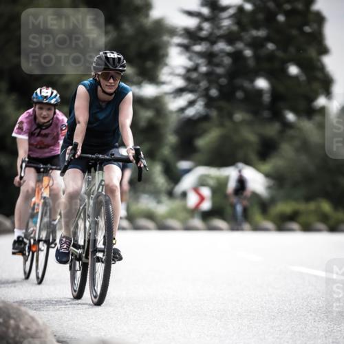 21.06.2026 - 29. Vierlanden-Triathlon H.Heesch http://msf.ph/oto/9857143 21.06.2026 10:29:17 Radfahren 35, 176, 326, 482, 533, 566 meine-sportfotos.de