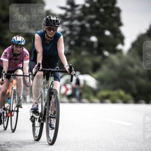 21.06.2026 - 29. Vierlanden-Triathlon H.Heesch http://msf.ph/oto/9857161 21.06.2026 10:29:18 Radfahren 35, 176, 326, 482, 533, 566 meine-sportfotos.de