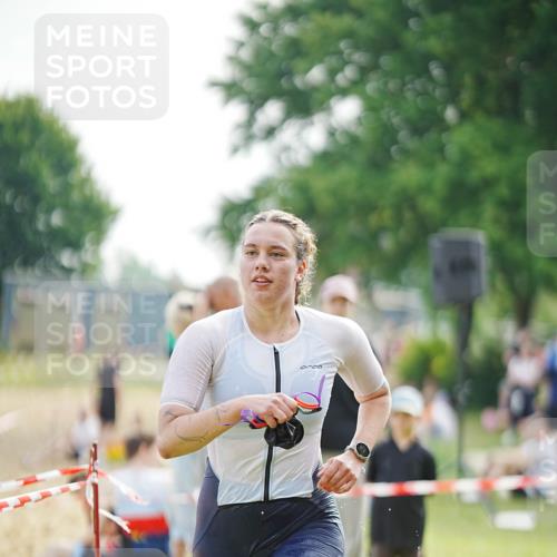 21.06.2026 - 29. Vierlanden-Triathlon LAZAROV Photography http://msf.ph/oto/9857174 21.06.2026 09:15:11 Schwimmen 248, 269, 294 meine-sportfotos.de