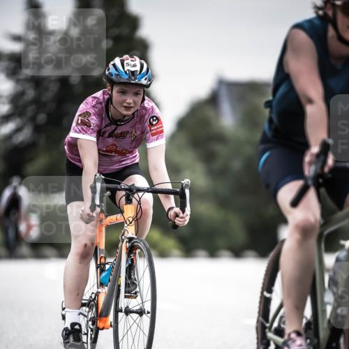 21.06.2026 - 29. Vierlanden-Triathlon H.Heesch http://msf.ph/oto/9857181 21.06.2026 10:29:18 Radfahren 35, 176, 326, 482, 533, 566 meine-sportfotos.de