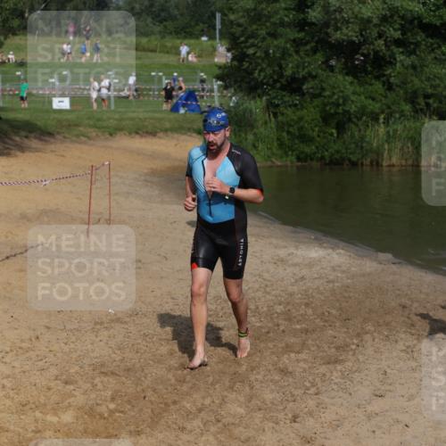 21.06.2026 - 29. Vierlanden-Triathlon Andreas Tolksdorf http://msf.ph/oto/9857192 21.06.2026 09:00:39 Schwimmen 172, 183, 240 meine-sportfotos.de