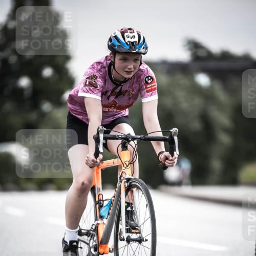 21.06.2026 - 29. Vierlanden-Triathlon H.Heesch http://msf.ph/oto/9857193 21.06.2026 10:29:19 Radfahren 35, 176, 326, 482, 533, 566 meine-sportfotos.de