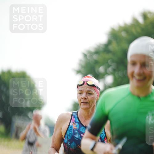 21.06.2026 - 29. Vierlanden-Triathlon LAZAROV Photography http://msf.ph/oto/9857221 21.06.2026 09:18:15 Schwimmen 232, 245, 259, 281 meine-sportfotos.de
