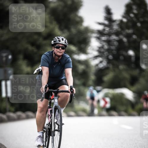 21.06.2026 - 29. Vierlanden-Triathlon H.Heesch http://msf.ph/oto/9857225 21.06.2026 10:29:23 Radfahren 35, 176, 326, 519, 533, 581 meine-sportfotos.de