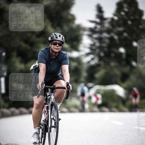 21.06.2026 - 29. Vierlanden-Triathlon H.Heesch http://msf.ph/oto/9857227 21.06.2026 10:29:23 Radfahren 35, 176, 326, 519, 533, 581 meine-sportfotos.de