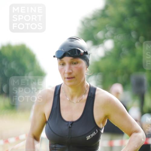 21.06.2026 - 29. Vierlanden-Triathlon LAZAROV Photography http://msf.ph/oto/9857242 21.06.2026 09:18:29 Schwimmen 238, 276 meine-sportfotos.de