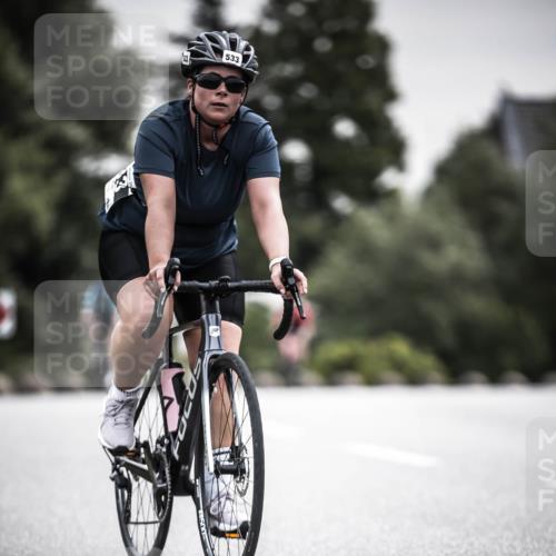 21.06.2026 - 29. Vierlanden-Triathlon H.Heesch http://msf.ph/oto/9857257 21.06.2026 10:29:24 Radfahren 15, 35, 176, 326, 519, 533, 581 meine-sportfotos.de