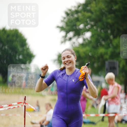 21.06.2026 - 29. Vierlanden-Triathlon LAZAROV Photography http://msf.ph/oto/9857279 21.06.2026 09:23:36 Schwimmen 270 meine-sportfotos.de