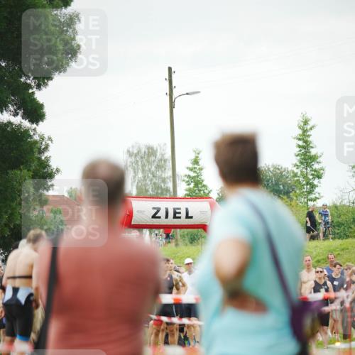21.06.2026 - 29. Vierlanden-Triathlon LAZAROV Photography http://msf.ph/oto/9857308 21.06.2026 09:30:22 Schwimmen  meine-sportfotos.de