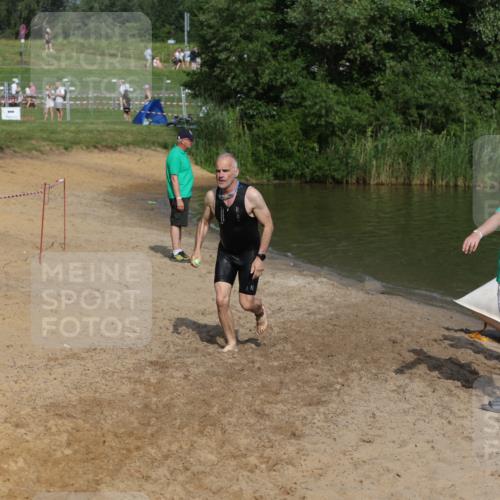 21.06.2026 - 29. Vierlanden-Triathlon Andreas Tolksdorf http://msf.ph/oto/9857352 21.06.2026 09:00:50 Schwimmen 74, 116, 140 meine-sportfotos.de