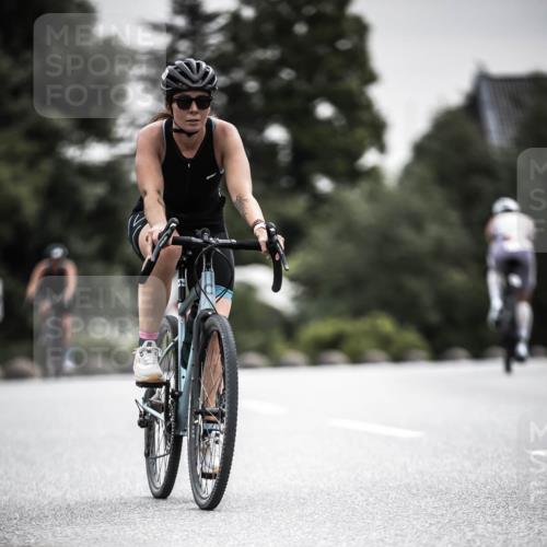 21.06.2026 - 29. Vierlanden-Triathlon H.Heesch http://msf.ph/oto/9857405 21.06.2026 10:29:34 Radfahren 15, 516, 524, 581, 605 meine-sportfotos.de