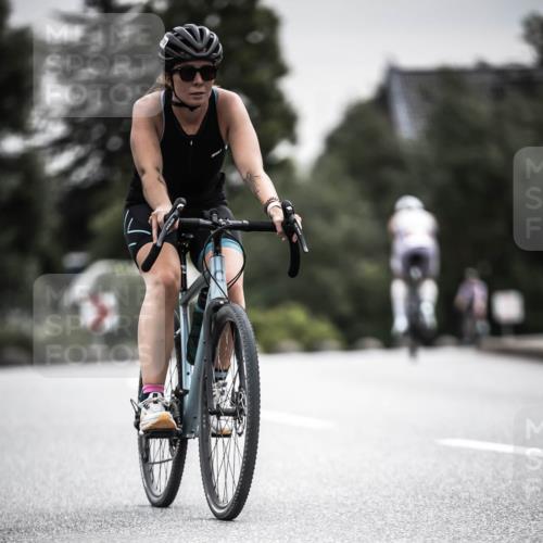 21.06.2026 - 29. Vierlanden-Triathlon H.Heesch http://msf.ph/oto/9857417 21.06.2026 10:29:34 Radfahren 15, 516, 524, 581, 605 meine-sportfotos.de
