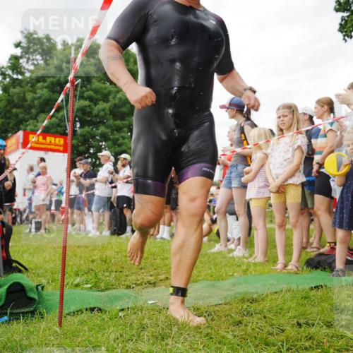 21.06.2026 - 29. Vierlanden-Triathlon LAZAROV Photography http://msf.ph/oto/9857435 21.06.2026 10:04:16 Schwimmen 420, 454 meine-sportfotos.de