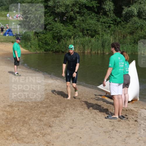 21.06.2026 - 29. Vierlanden-Triathlon Andreas Tolksdorf http://msf.ph/oto/9857436 21.06.2026 09:00:53 Schwimmen 74, 116, 140 meine-sportfotos.de
