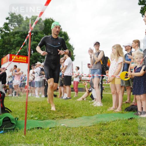 21.06.2026 - 29. Vierlanden-Triathlon LAZAROV Photography http://msf.ph/oto/9857449 21.06.2026 10:05:14 Schwimmen 431 meine-sportfotos.de