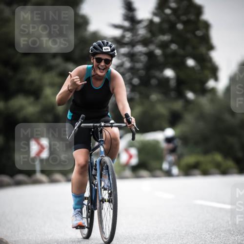21.06.2026 - 29. Vierlanden-Triathlon H.Heesch http://msf.ph/oto/9857505 21.06.2026 10:29:39 Radfahren 14, 524, 557, 605 meine-sportfotos.de
