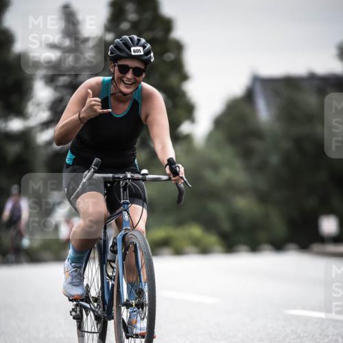 21.06.2026 - 29. Vierlanden-Triathlon H.Heesch http://msf.ph/oto/9857525 21.06.2026 10:29:39 Radfahren 14, 524, 557, 605 meine-sportfotos.de