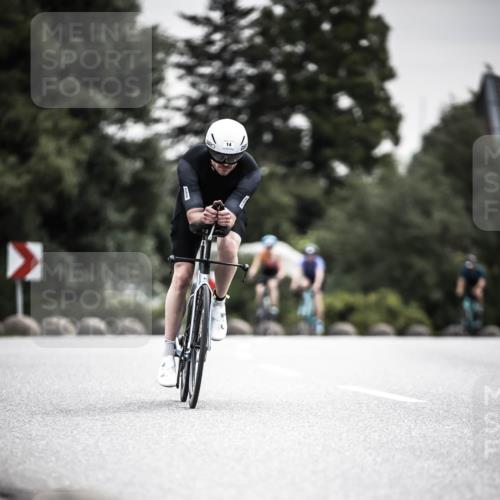 21.06.2026 - 29. Vierlanden-Triathlon H.Heesch http://msf.ph/oto/9857550 21.06.2026 10:29:43 Radfahren 14, 518, 557, 571, 605 meine-sportfotos.de