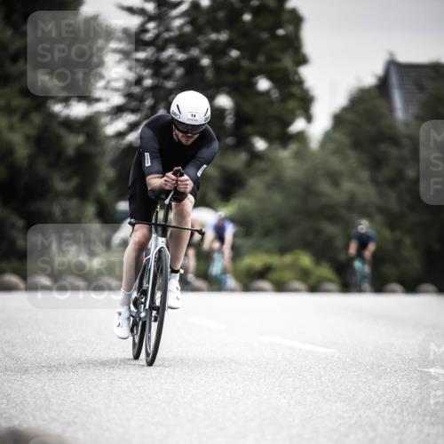 21.06.2026 - 29. Vierlanden-Triathlon H.Heesch http://msf.ph/oto/9857562 21.06.2026 10:29:43 Radfahren 14, 518, 557, 571, 605 meine-sportfotos.de